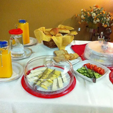 Stela Center Тирана