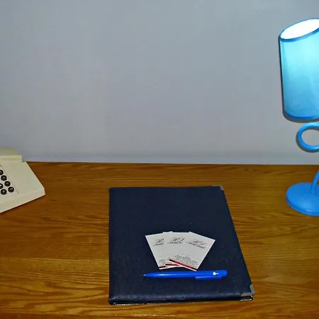 Stela Center Тирана