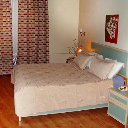 Stela Center Отель Тирана