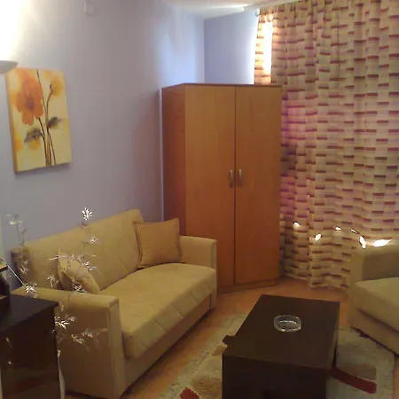 Stela Center 3*